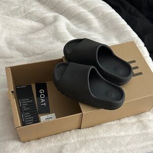 Yeezy Slide Onyx